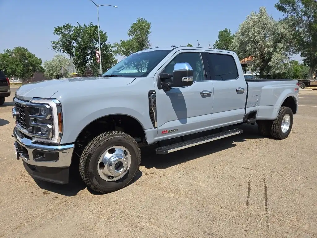 2026 Ford F-350 Lariat 4x4 Crew Cab 8' Box DRW's photo