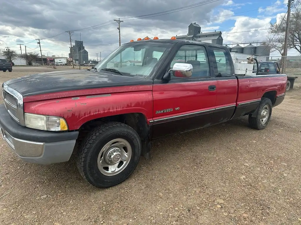 1996 Dodge Ram 2500's photo