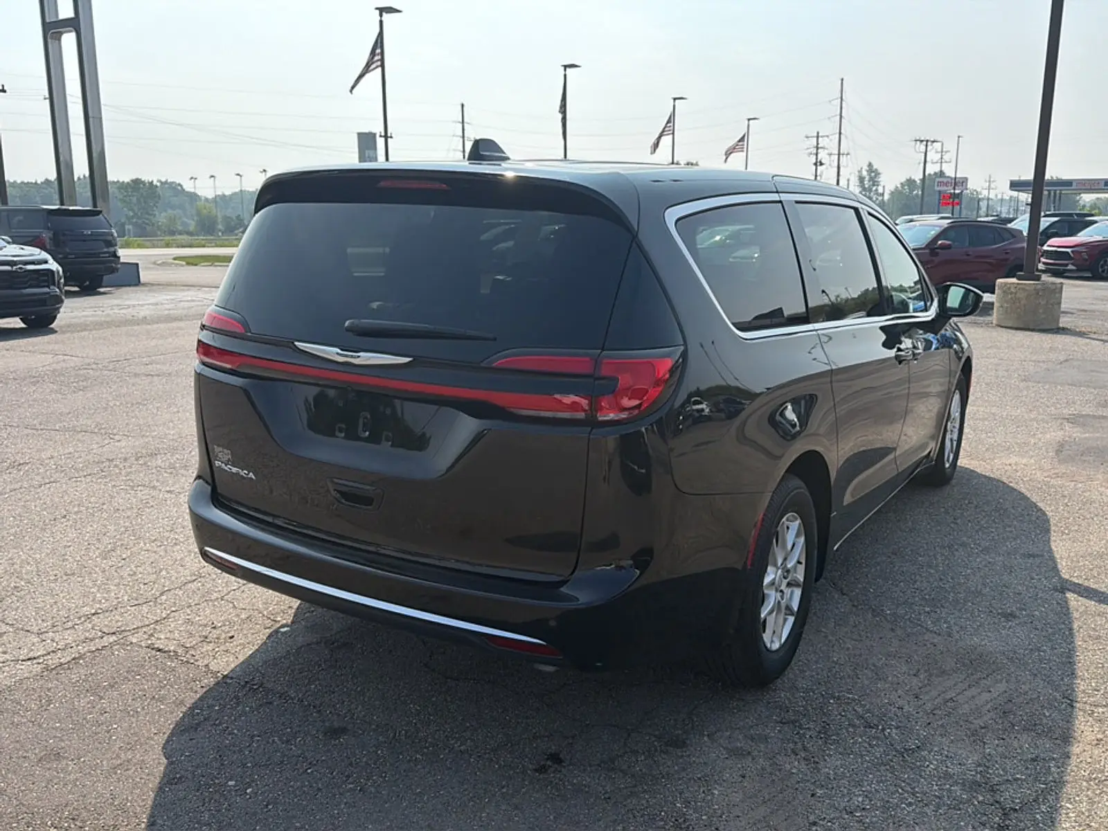 2026 Chrysler Pacifica Select photo 4