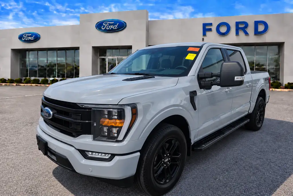 2023 Ford F-150 XLT 4WD SuperCrew 5-1/2' Box's photo