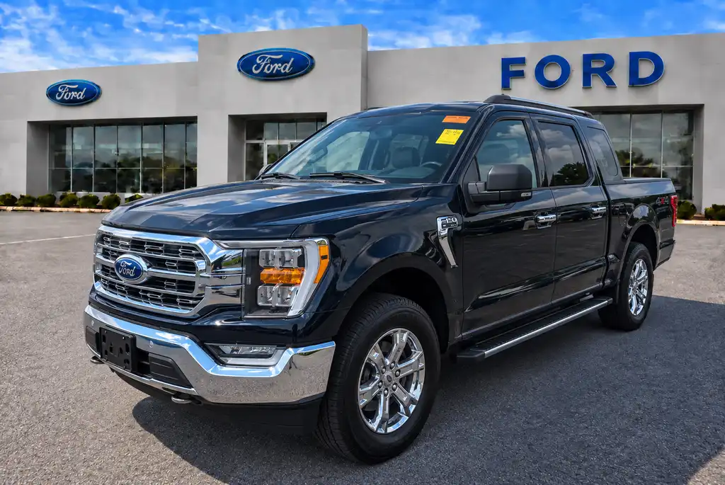 2023 Ford F-150 XLT 4WD SuperCrew 5-1/2' Box's photo