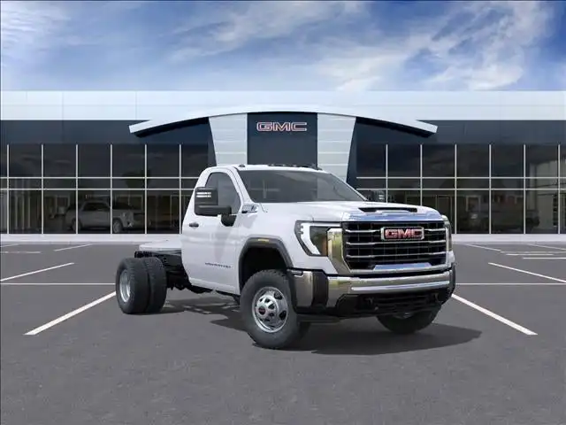 2025 GMC Sierra 4WD Regular Cab Long Box Pro's photo