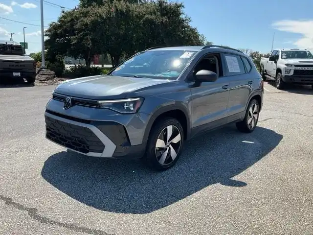 2025 Volkswagen Taos 1.5T S 4Motion's photo