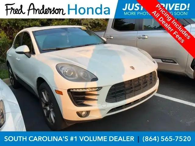 2016 Porsche Macan S's photo