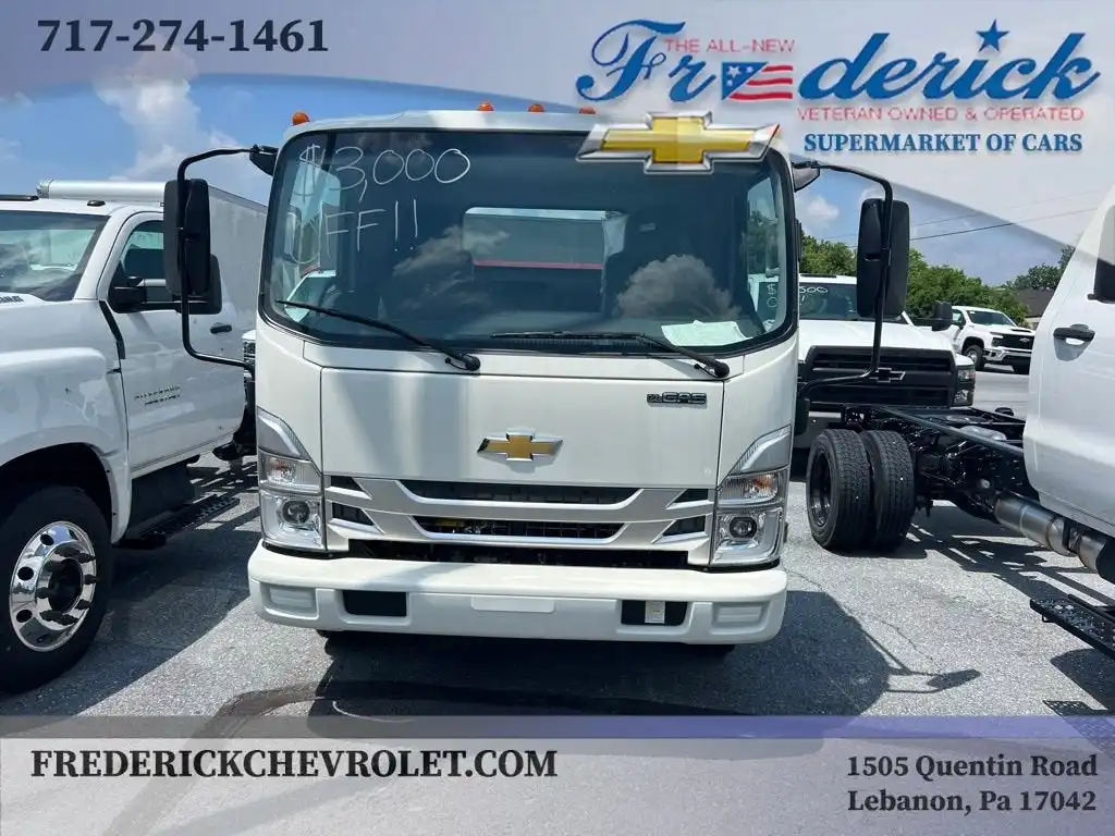 2025 Chevrolet Low Cab Forward 4500 Gas 176" WB Regular Cab's photo