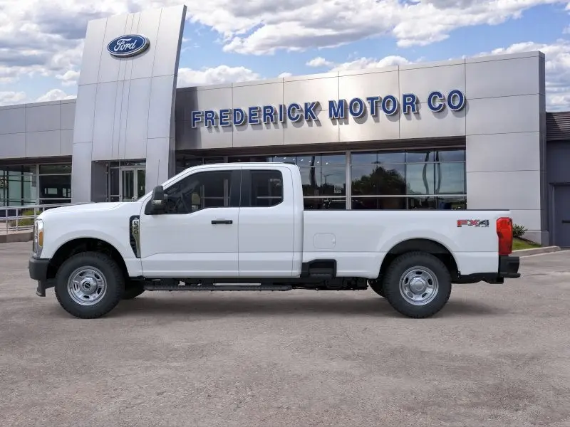 2026 Ford F-350 XL 4WD SuperCab SRW 8' Box photo 3