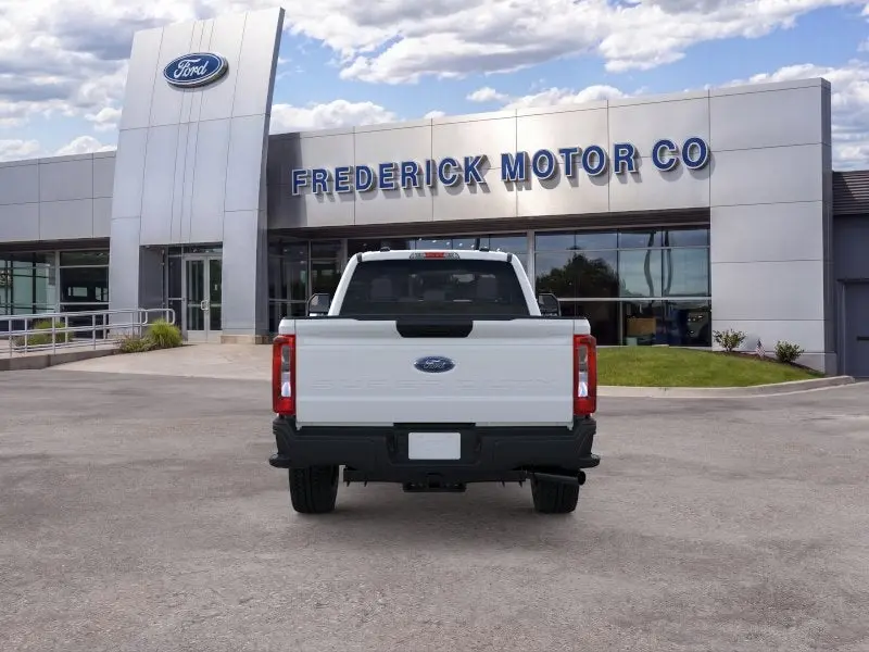 2026 Ford F-350 XL 4WD SuperCab SRW 8' Box photo 5