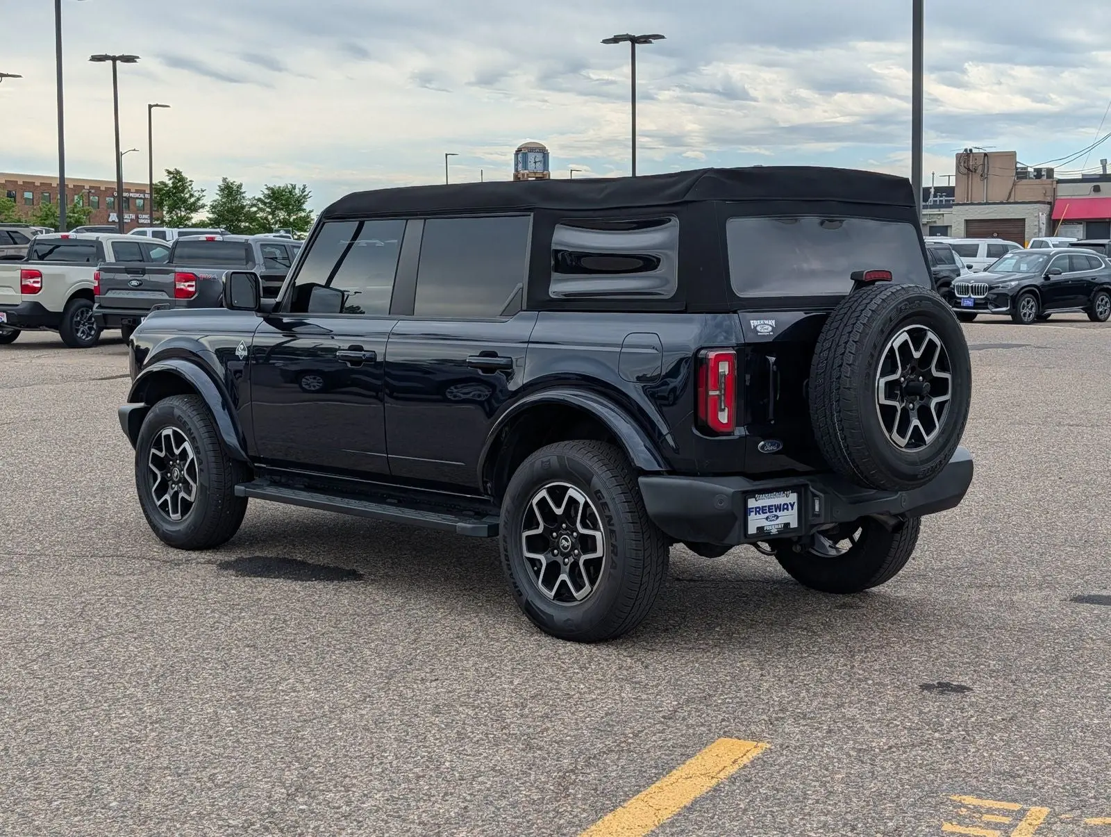 2021 Ford Bronco Outer Banks 4x4 photo 3