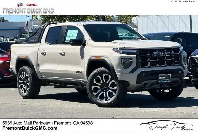 2026 GMC Canyon 4WD AT4 Crew Cab Short Box's photo