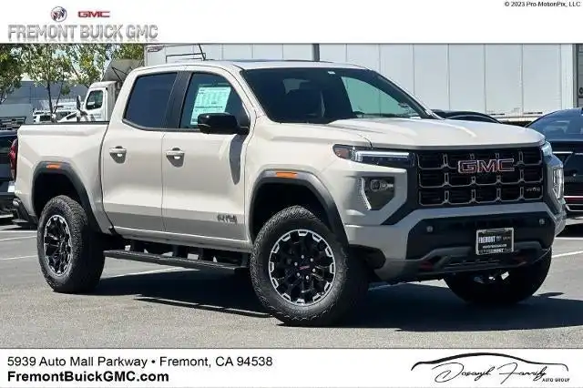 2026 GMC Canyon 4WD AT4 Crew Cab Short Box's photo
