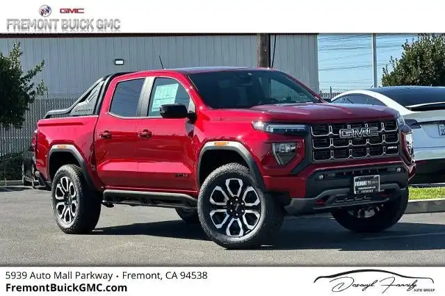 2026 GMC Canyon AT4 4WD Crew Cab Short Box's photo
