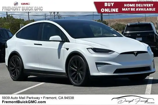 2022 Tesla Model X Plaid's photo