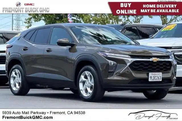 2024 Chevrolet Trax LS's photo