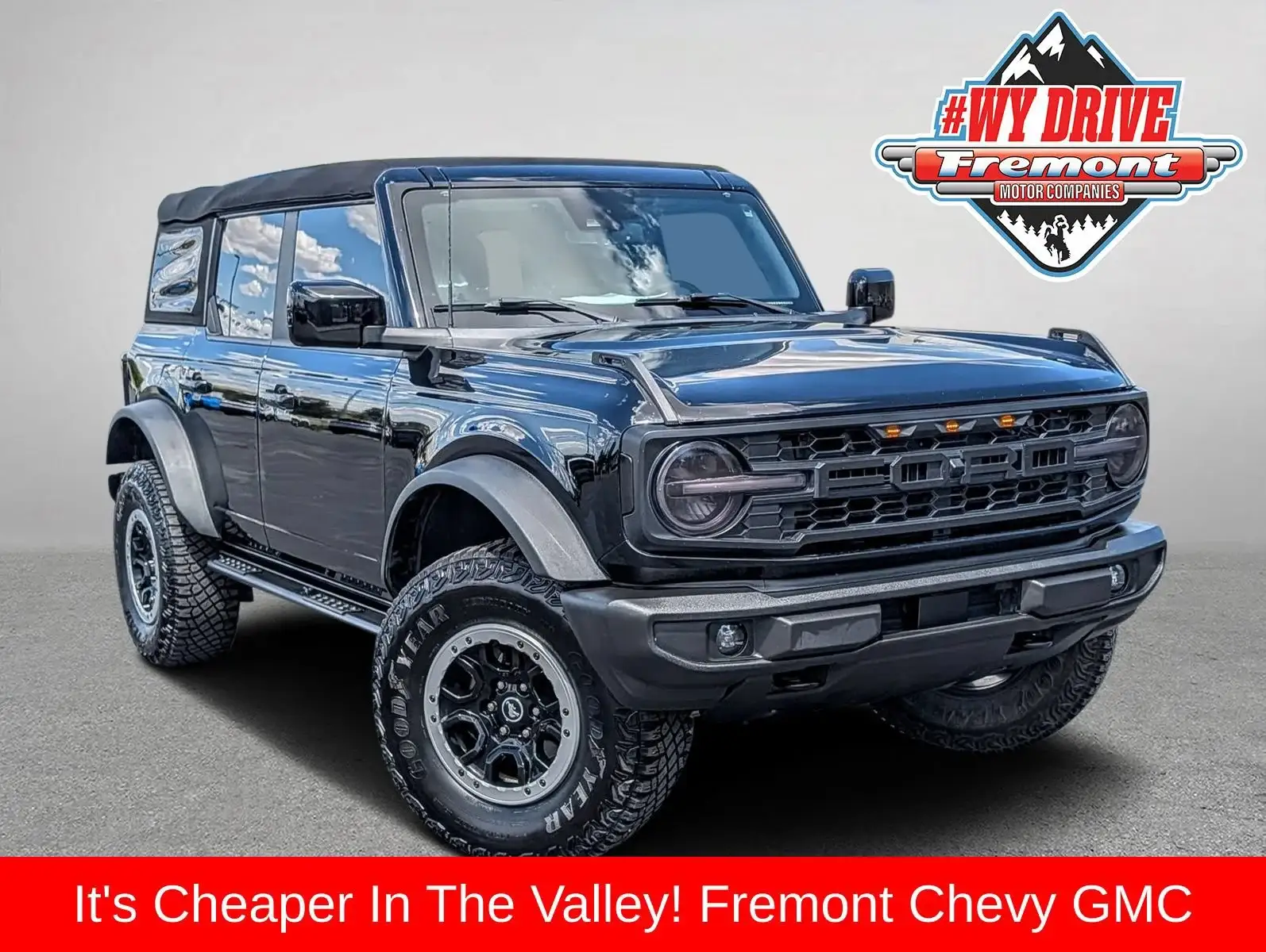 2023 Ford Bronco Outer Banks 4WD photo 1