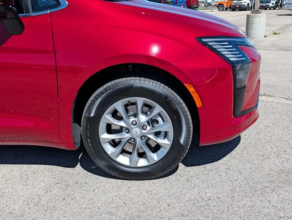 2027 Chrysler Pacifica Select AWD photo 4