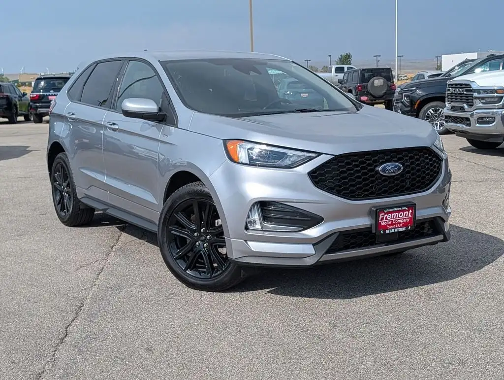 2024 Ford Edge ST-Line AWD's photo