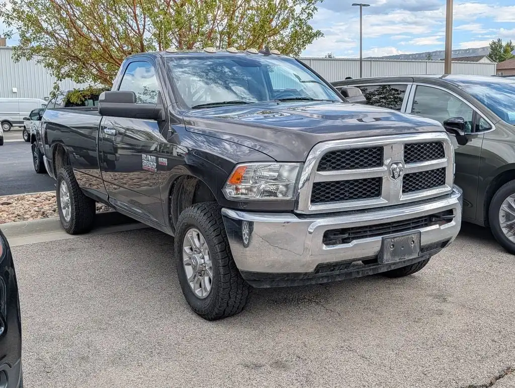 2018 RAM 3500 SLT 4X4 Regular cab's photo