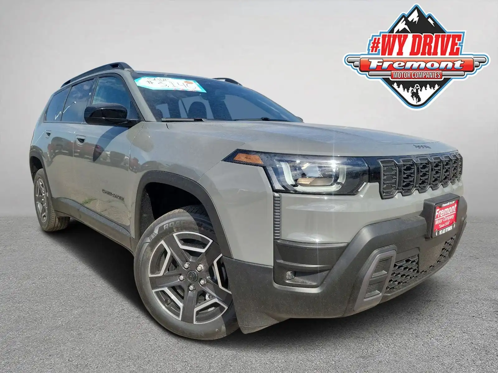 2026 Jeep Cherokee Laredo HEV 4X4's photo