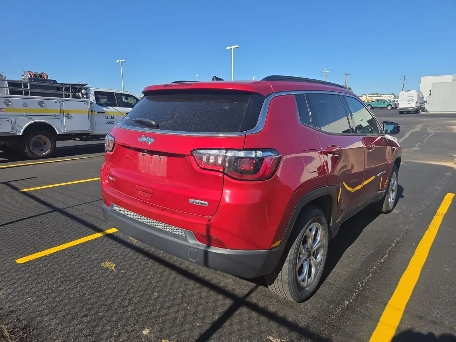 2025 Jeep Compass Latitude 4WD photo 3