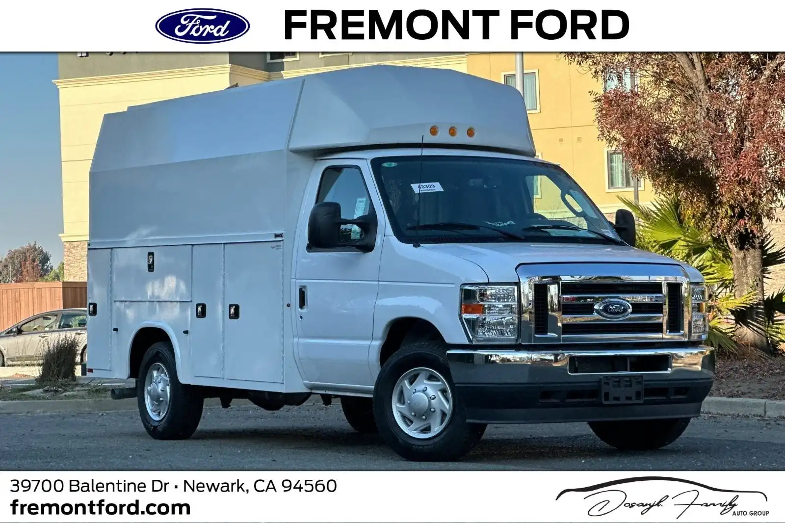 2025 Ford E-Series SRW E-350 Super Duty 138 in WB's photo