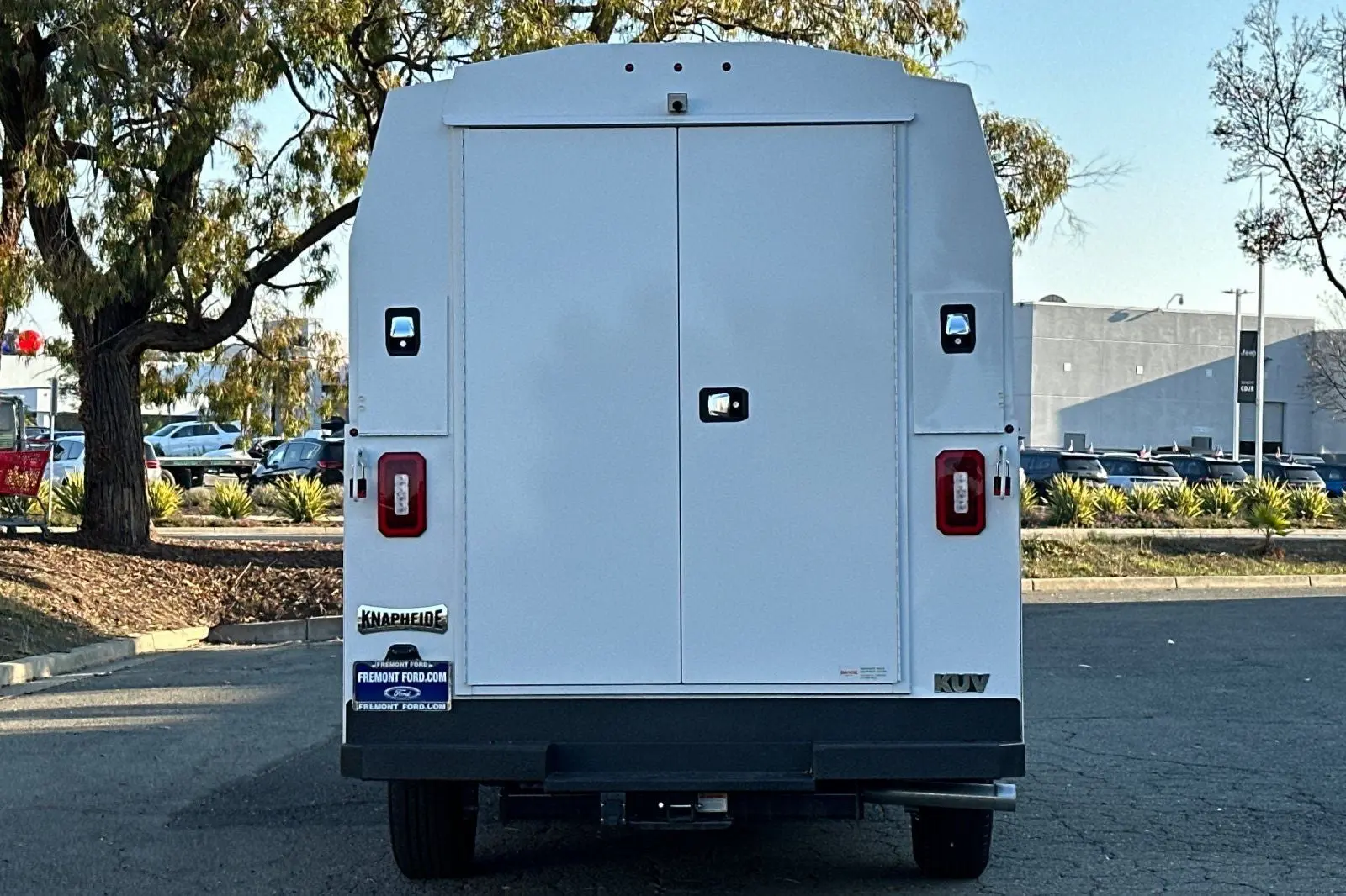 2025 Ford E-Series SRW E-350 Super Duty 138 in WB photo 4