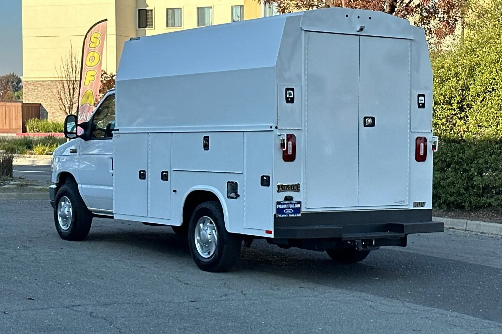 2025 Ford E-Series SRW E-350 Super Duty 138 in WB photo 5