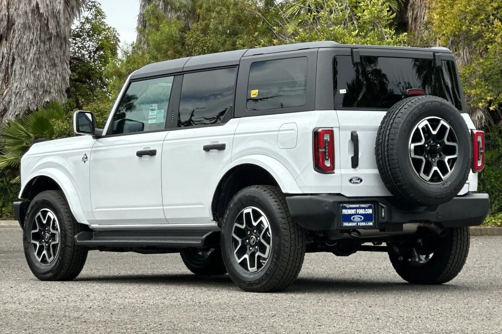 2026 Ford Bronco Outer Banks 4x4 photo 5