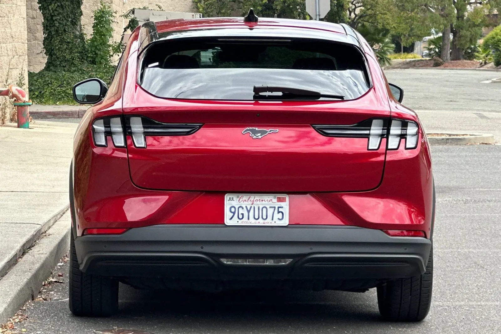 2023 Ford Mustang-Mach-e Select photo 4