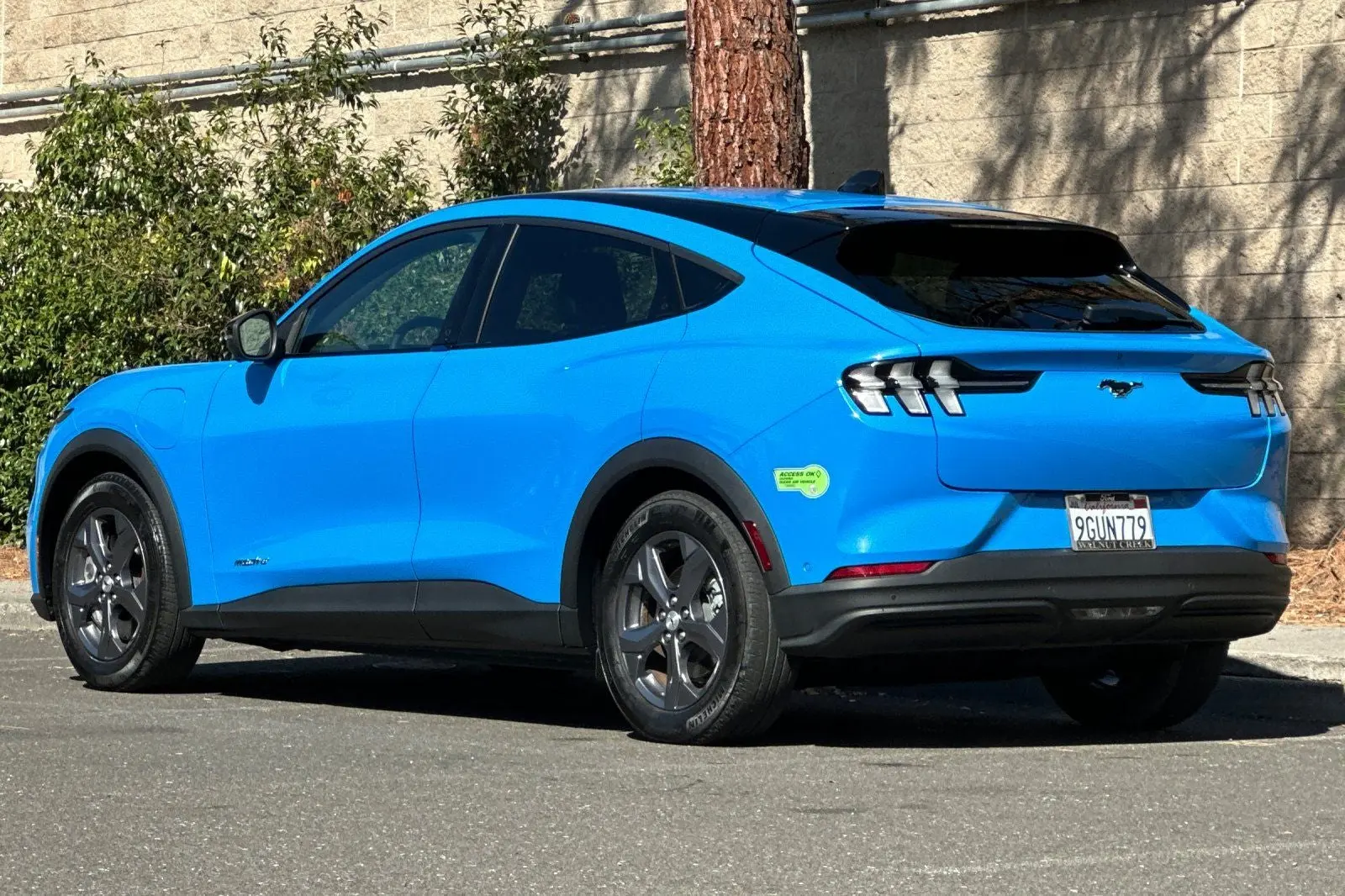 2023 Ford Mustang-Mach-e Select photo 5