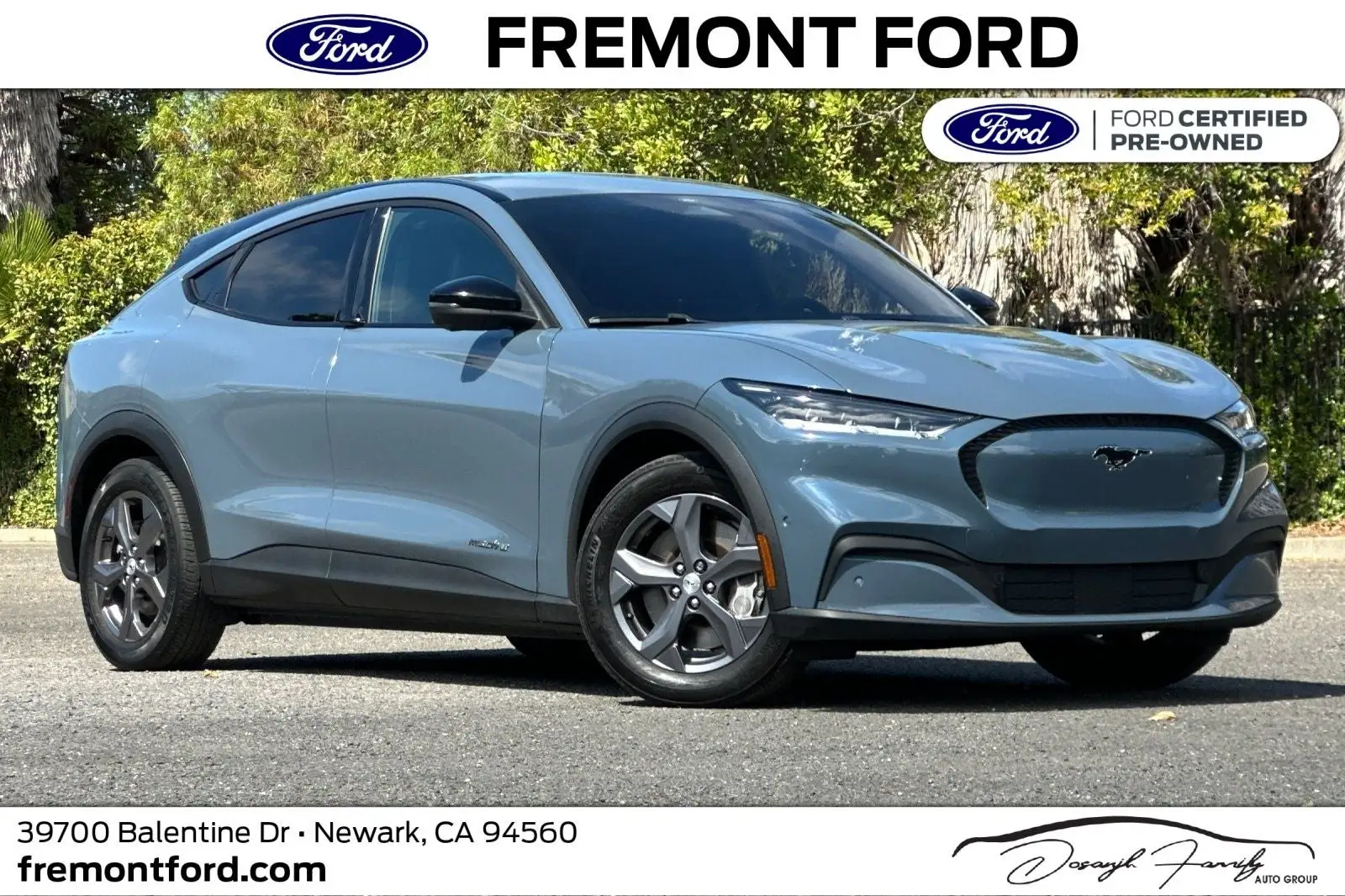 2023 Ford Mustang-Mach-e Select photo 1