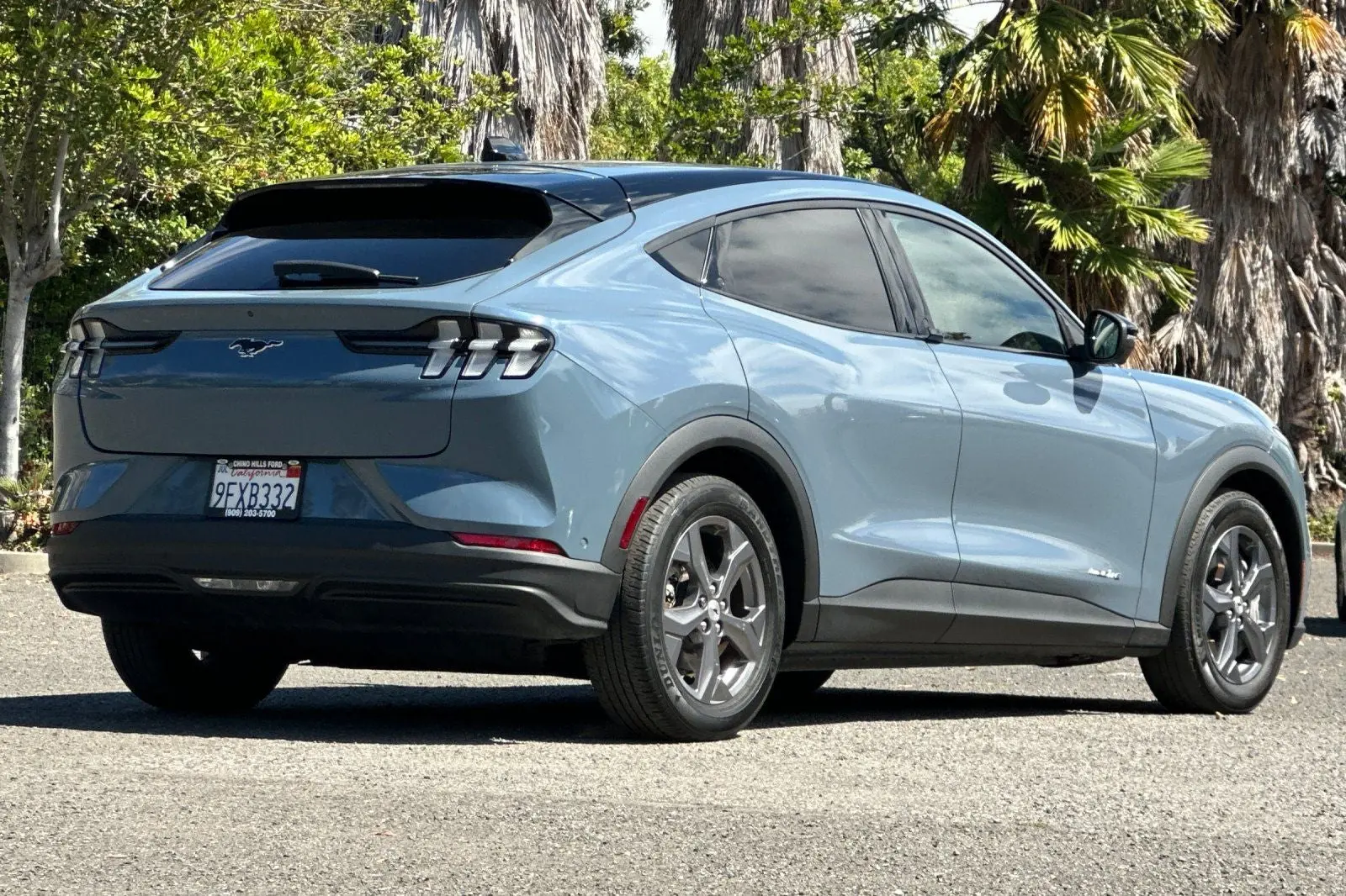 2023 Ford Mustang-Mach-e Select photo 3