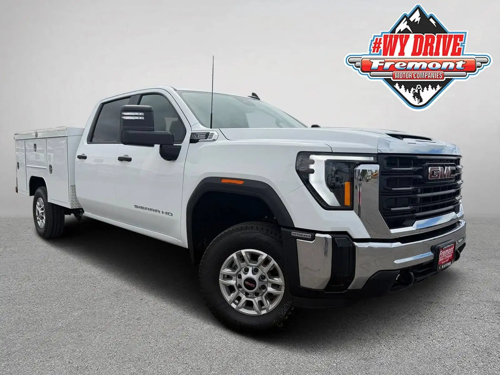 2026 GMC Sierra 4WD Crew Cab Long Box Pro's photo