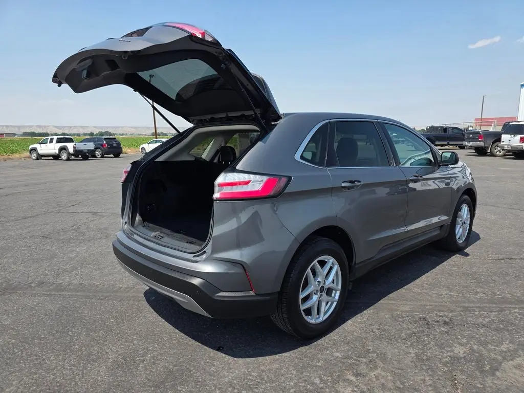 2024 Ford Edge SEL AWD photo 5