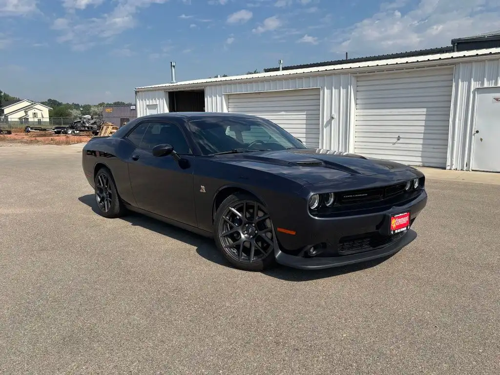 2017 Dodge Challenger Scat Pack's photo
