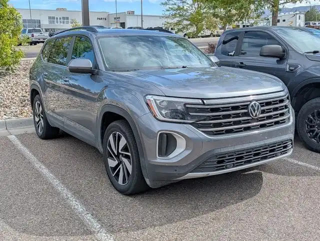 2025 Volkswagen Atlas 2.0T SE with Tech 4Motion's photo