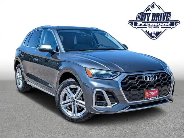 2023 Audi Q5 55 e Premium Plus's photo