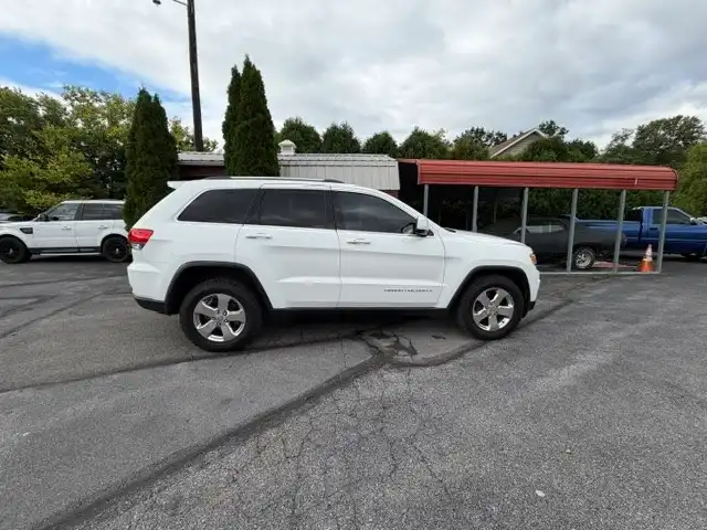 2015 Jeep Grand Cherokee Laredo E 4WD's photo