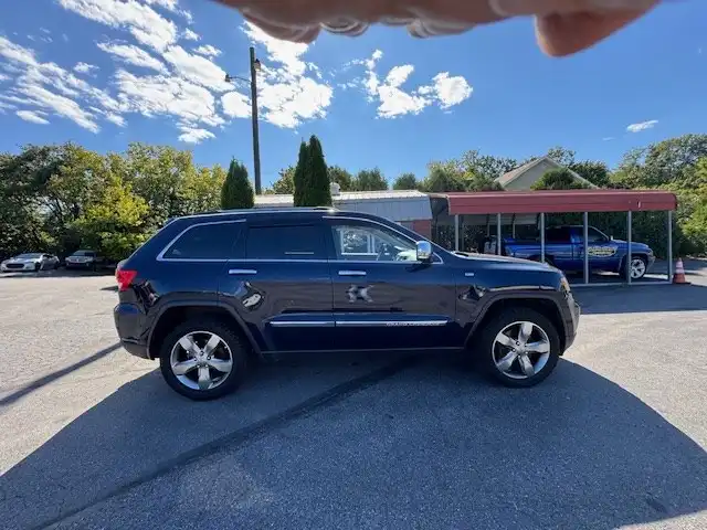 2013 Jeep Grand Cherokee Overland 4WD's photo