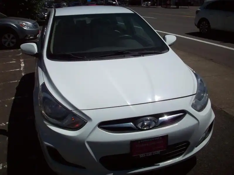 2014 Hyundai Accent GLS 4-Door 6-Speed Automatic's photo