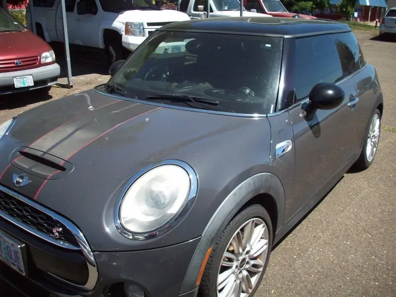 2014 MINI Cooper S photo 3