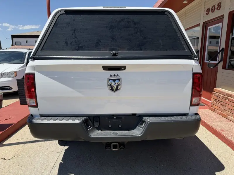 2012 RAM 1500 ST 4x4 Quad Cab photo 4