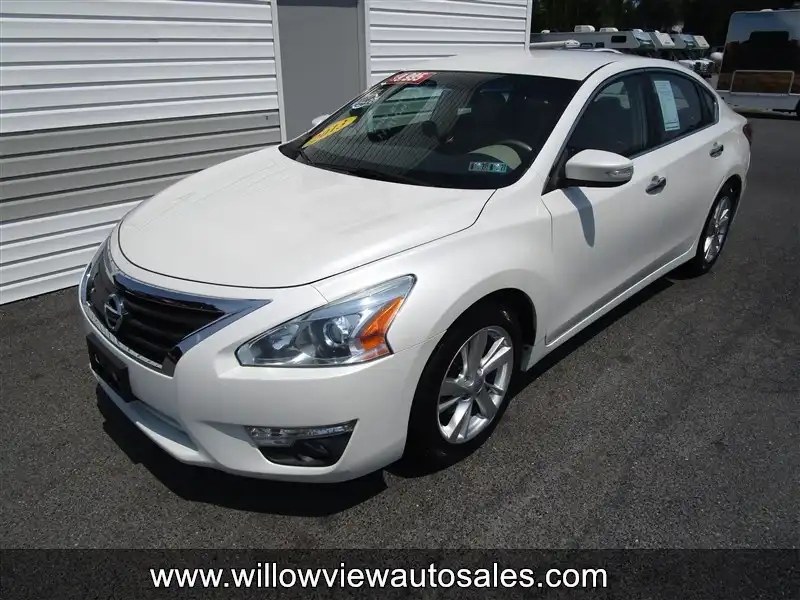 2013 Nissan Altima's photo