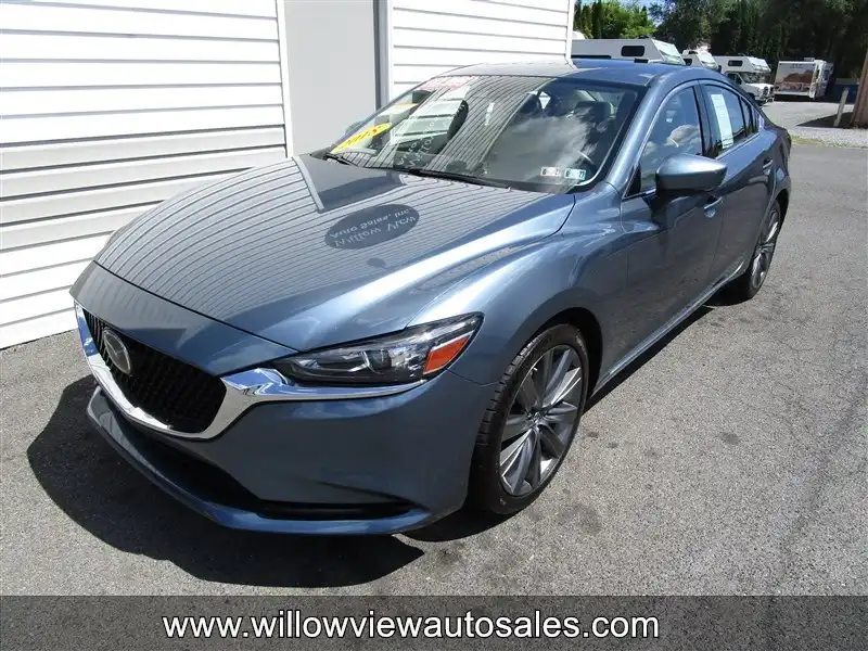 2018 Mazda EZ-6 Touring Auto's photo