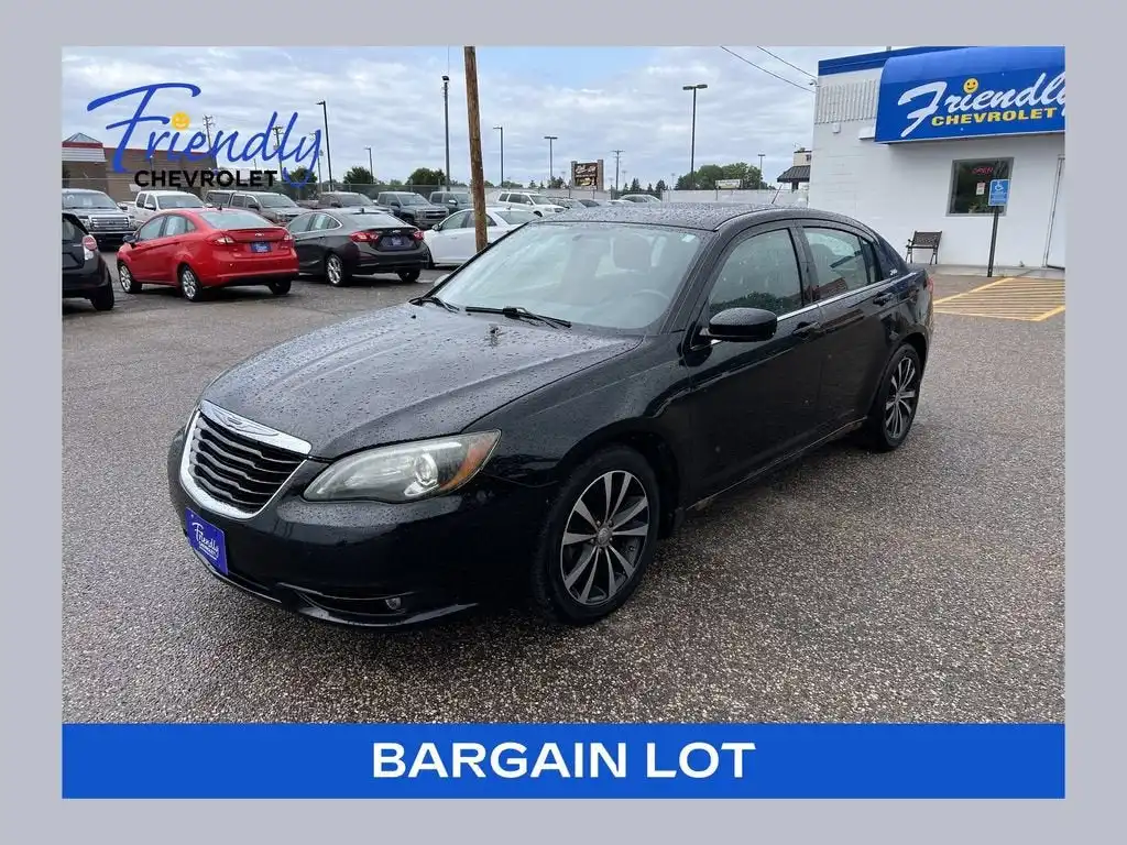 2011 Chrysler 200 S's photo