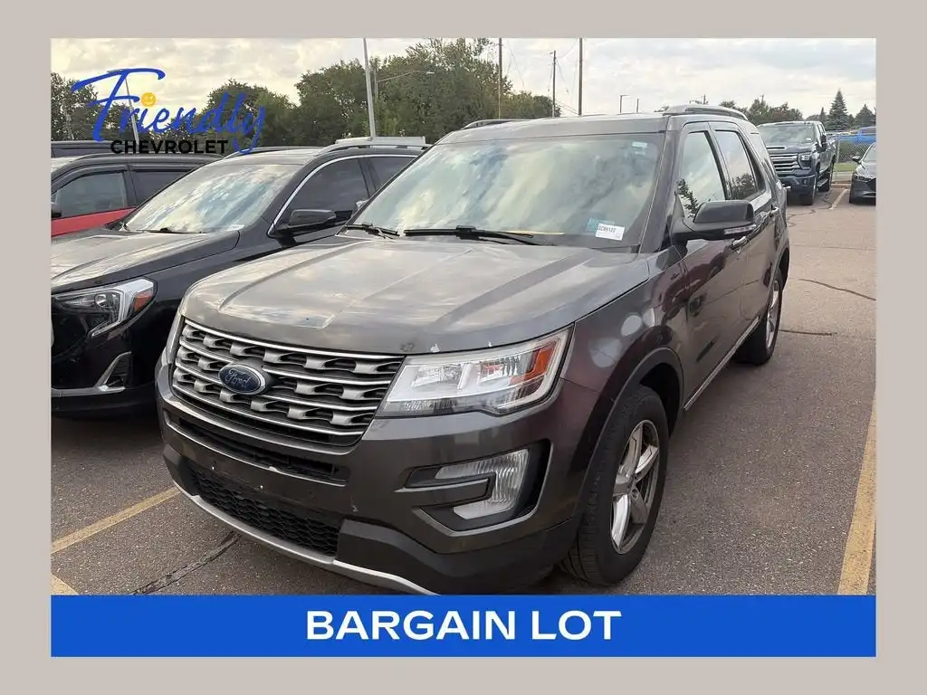 2017 Ford Explorer XLT 4WD's photo