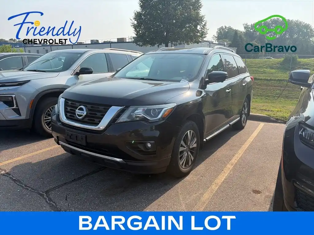 2017 Nissan Pathfinder SL 4WD's photo