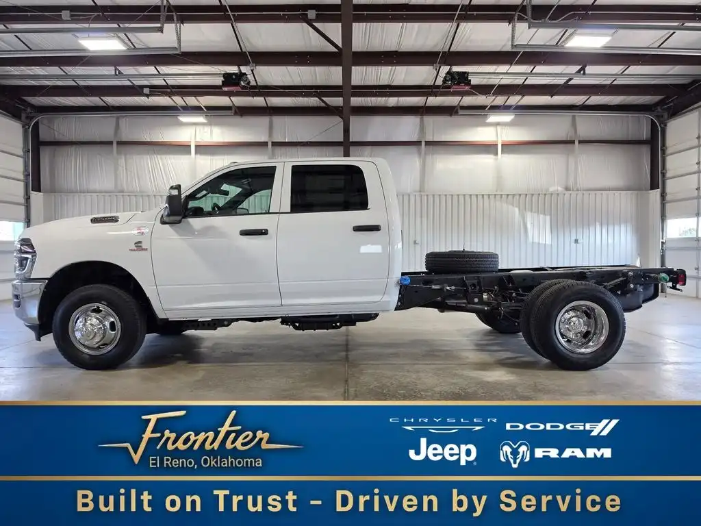 2027 RAM 3500 Tradesman 4WD Crew Cab's photo