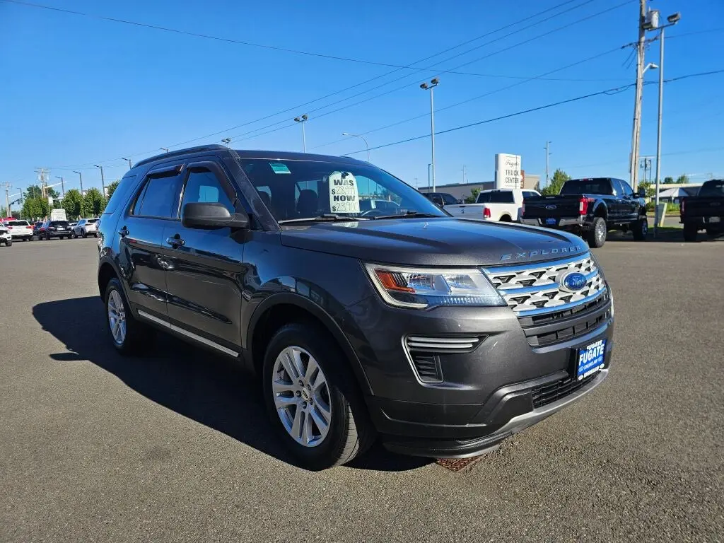 2019 Ford Explorer XLT 4WD photo 4