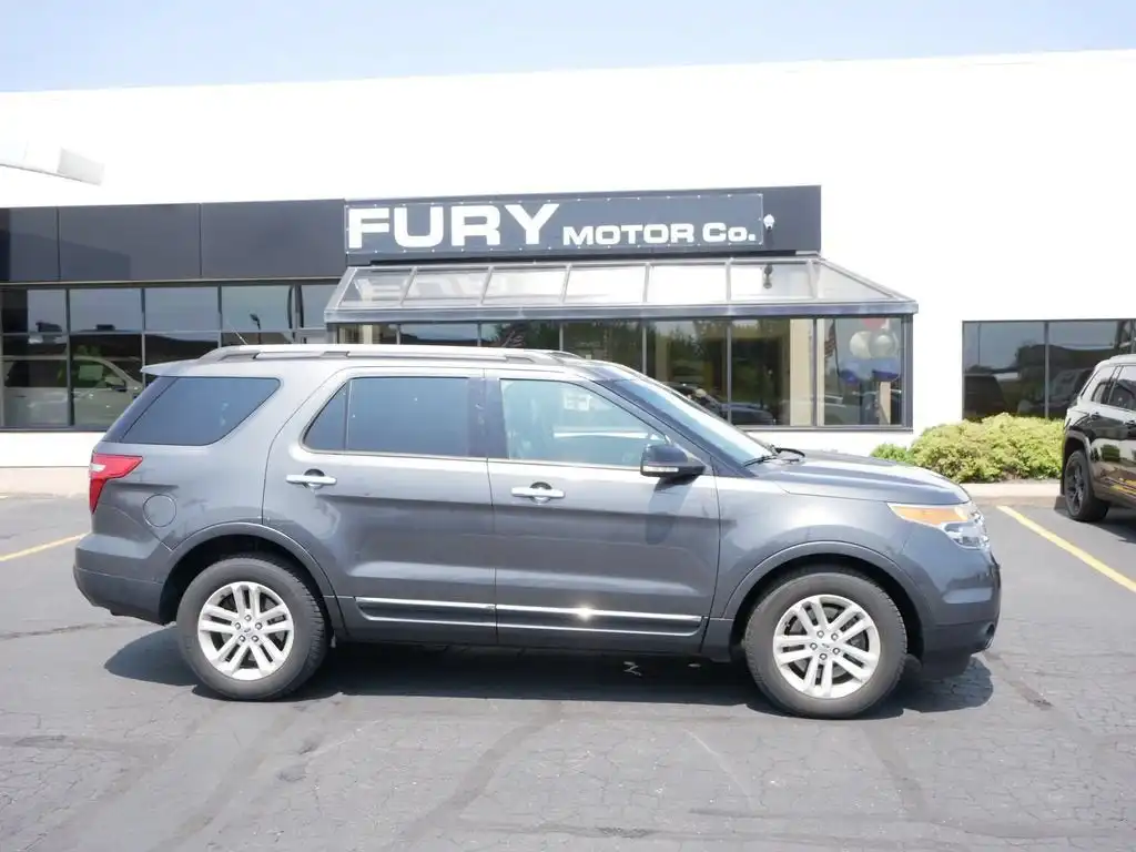 2015 Ford Explorer XLT 4x4's photo