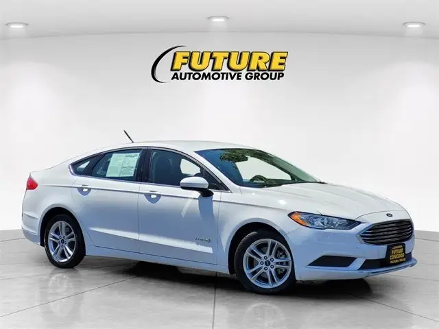2018 Ford Fusion SE photo 1